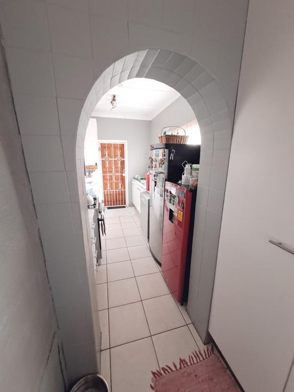 4 Bedroom Property for Sale in Dawnview Gauteng