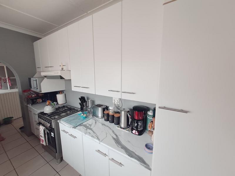 4 Bedroom Property for Sale in Dawnview Gauteng