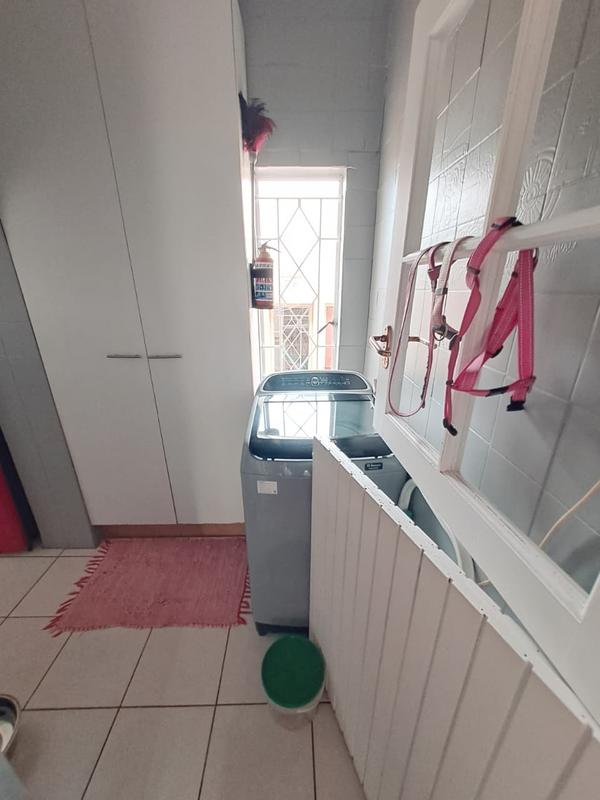 4 Bedroom Property for Sale in Dawnview Gauteng