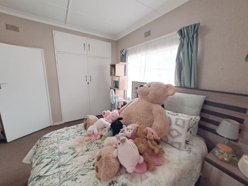 4 Bedroom Property for Sale in Dawnview Gauteng