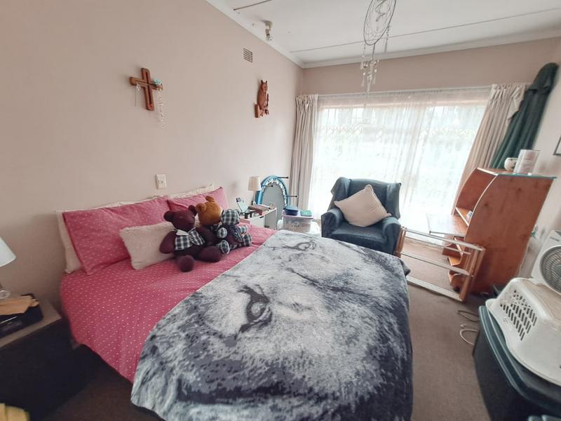 4 Bedroom Property for Sale in Dawnview Gauteng