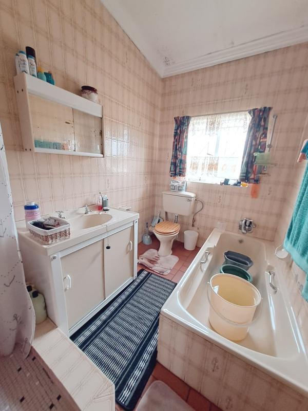 4 Bedroom Property for Sale in Dawnview Gauteng