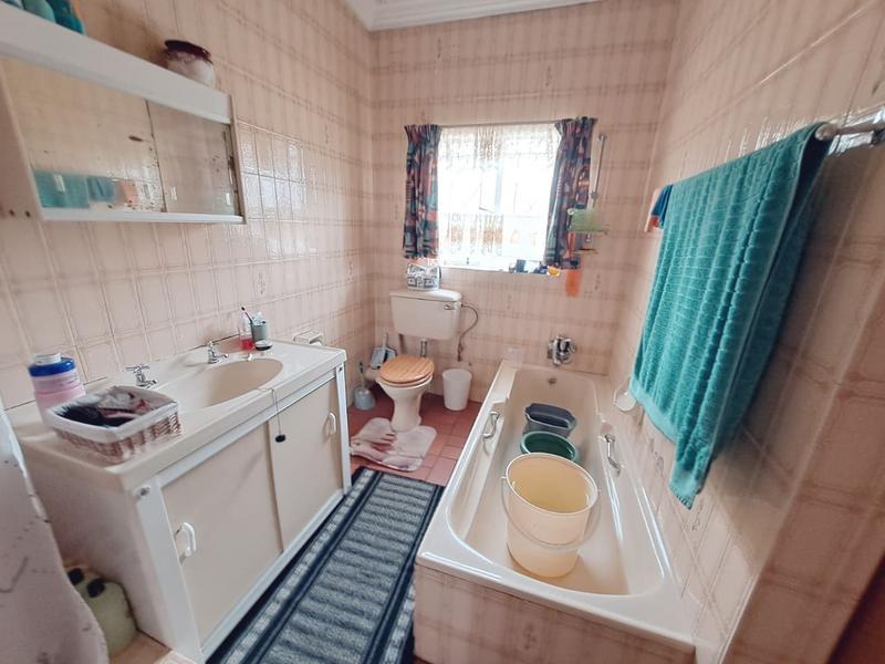 4 Bedroom Property for Sale in Dawnview Gauteng