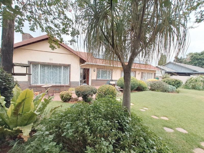 4 Bedroom Property for Sale in Dawnview Gauteng