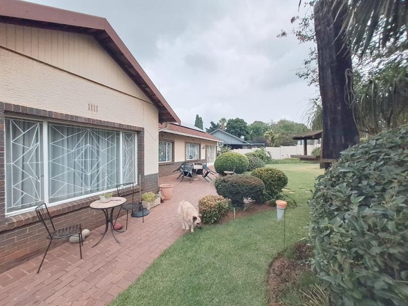 4 Bedroom Property for Sale in Dawnview Gauteng