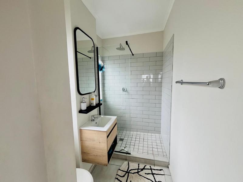 To Let 2 Bedroom Property for Rent in Little Falls Gauteng