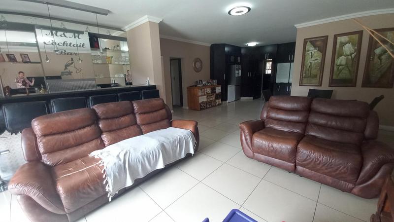 4 Bedroom Property for Sale in Three Rivers Gauteng