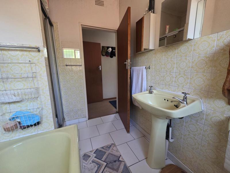 3 Bedroom Property for Sale in Freeway Park Gauteng