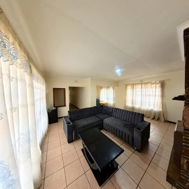 To Let 3 Bedroom Property for Rent in Birchleigh Gauteng