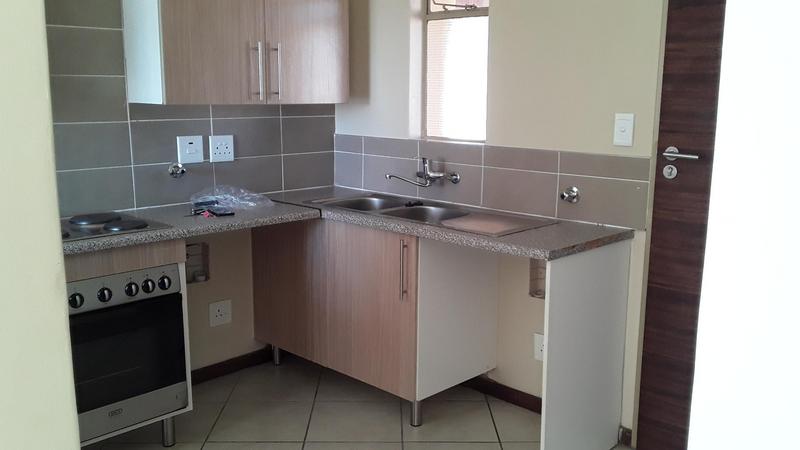 2 Bedroom Property for Sale in Stone Ridge Gauteng