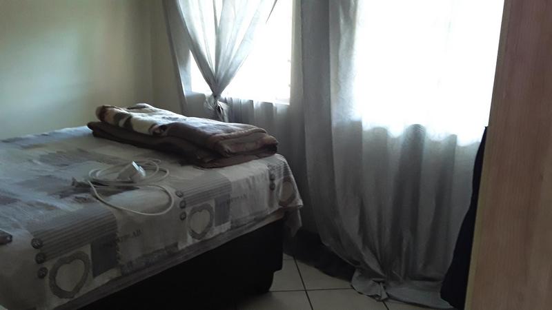 2 Bedroom Property for Sale in Stone Ridge Gauteng