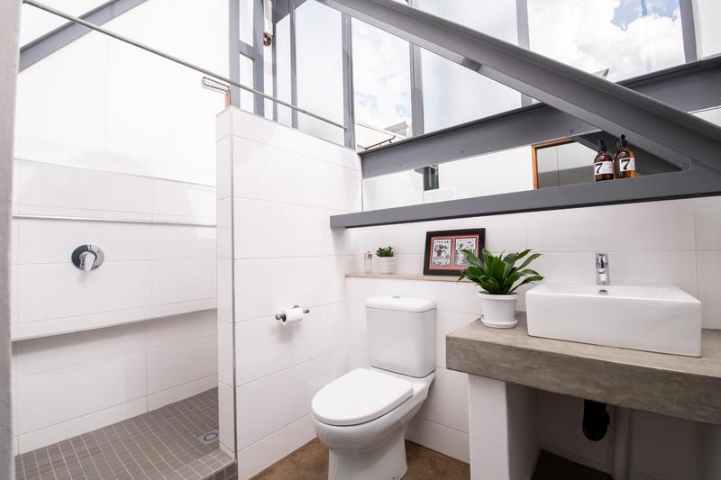 To Let 2 Bedroom Property for Rent in Braamfontein Gauteng