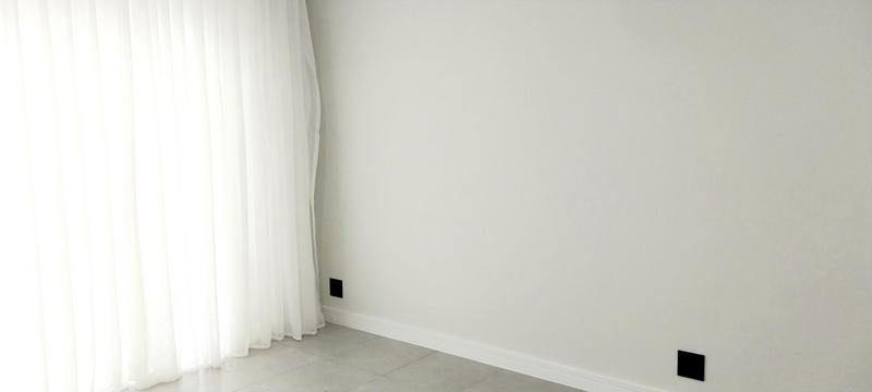 To Let 1 Bedroom Property for Rent in Waterfall Gauteng