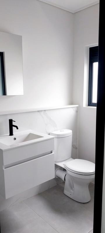 To Let 1 Bedroom Property for Rent in Waterfall Gauteng