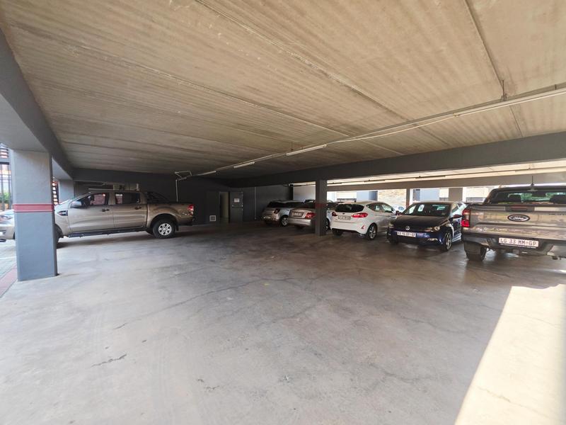 Commercial Property for Sale in Die Hoewes Gauteng