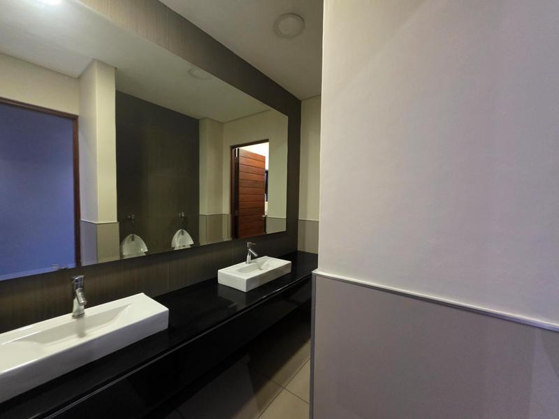 Commercial Property for Sale in Die Hoewes Gauteng