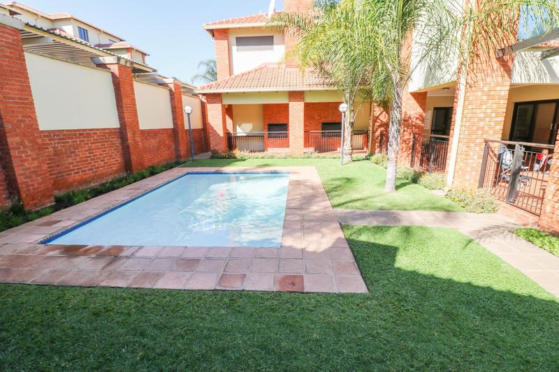 2 Bedroom Property for Sale in Sunninghill Gauteng