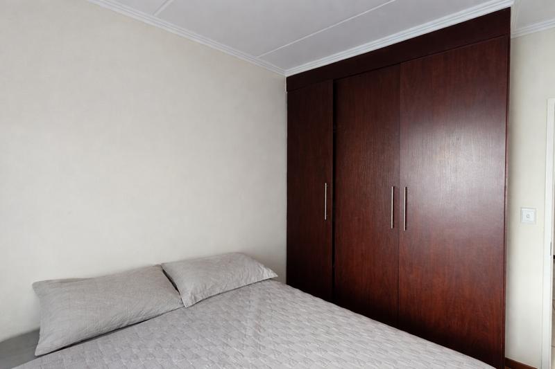 2 Bedroom Property for Sale in Sunninghill Gauteng