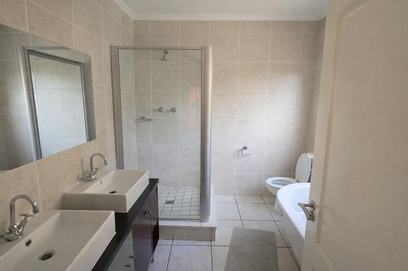 2 Bedroom Property for Sale in Sunninghill Gauteng