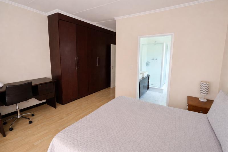 2 Bedroom Property for Sale in Sunninghill Gauteng