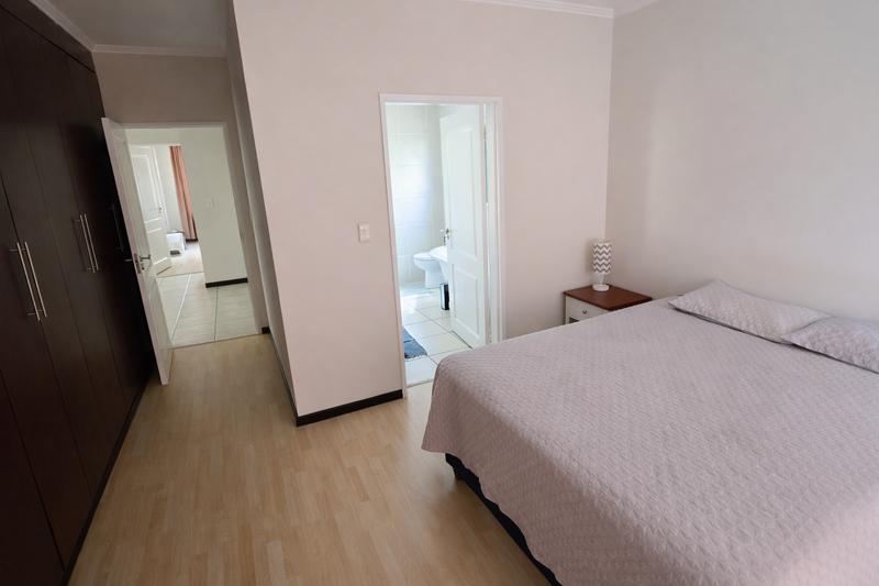 2 Bedroom Property for Sale in Sunninghill Gauteng