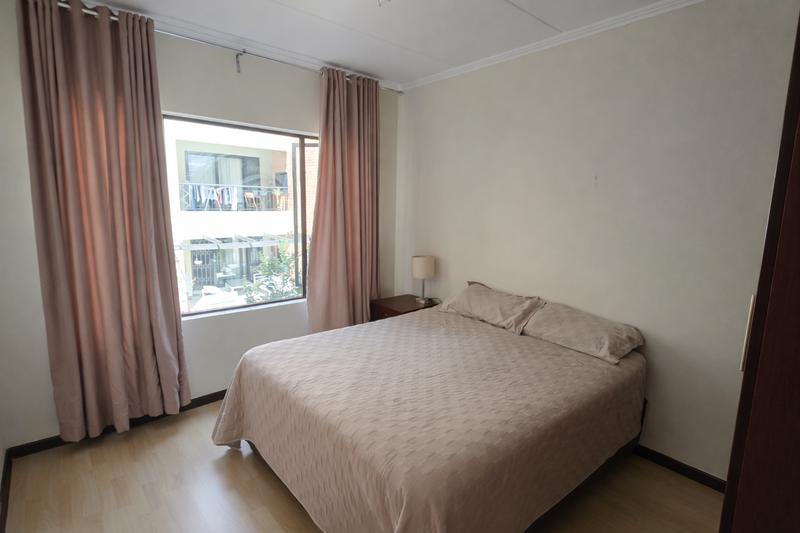 2 Bedroom Property for Sale in Sunninghill Gauteng