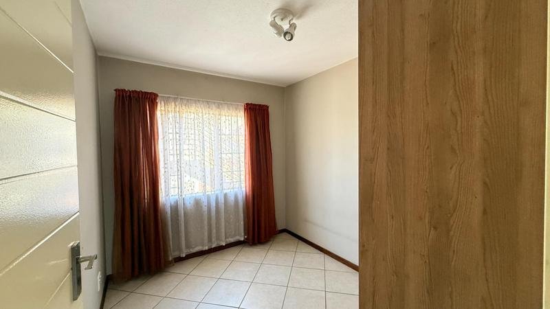 3 Bedroom Property for Sale in Monavoni Gauteng