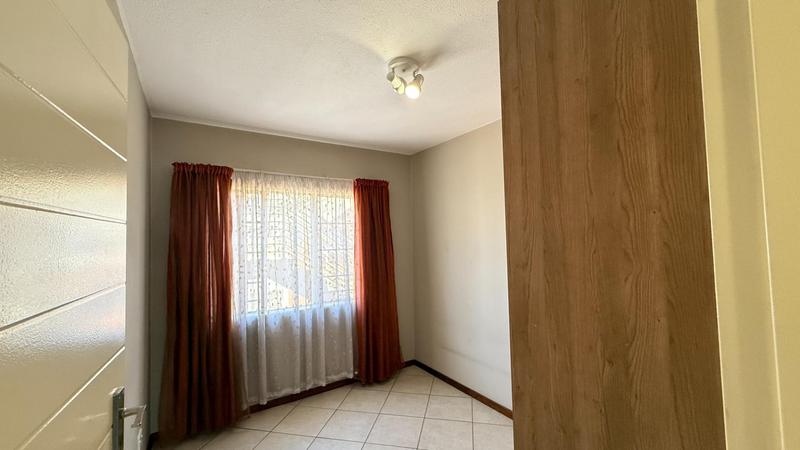 3 Bedroom Property for Sale in Monavoni Gauteng