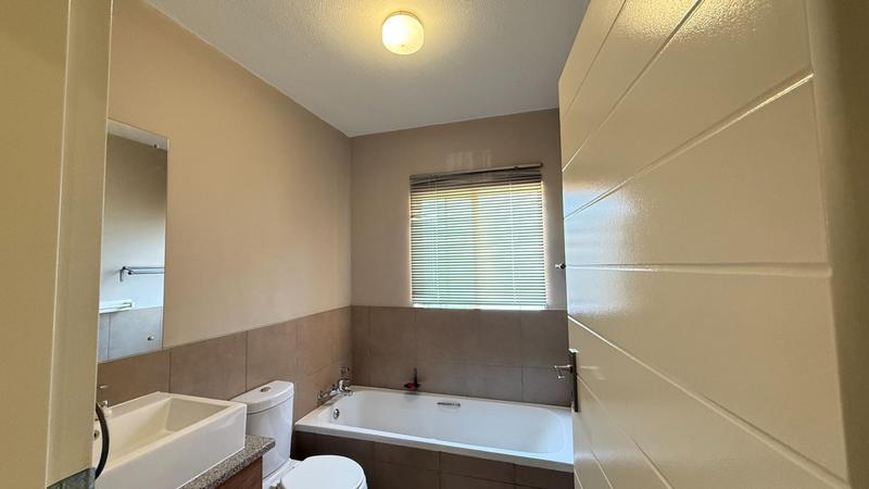 3 Bedroom Property for Sale in Monavoni Gauteng