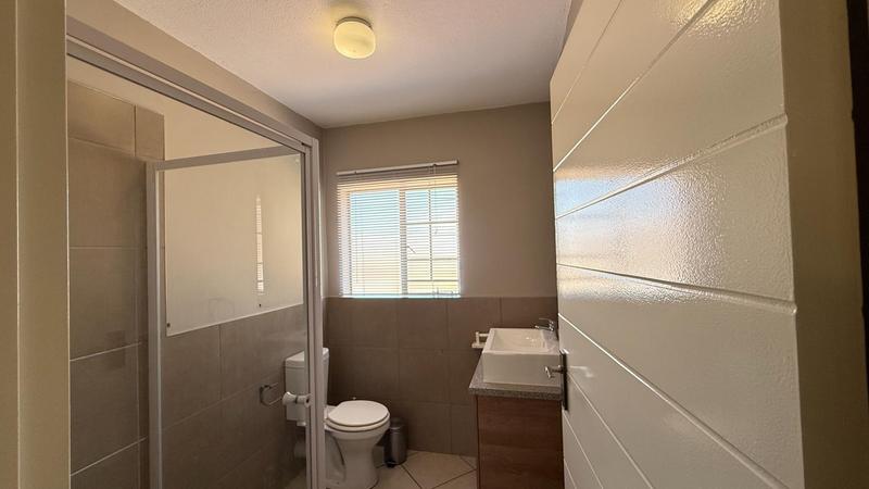 3 Bedroom Property for Sale in Monavoni Gauteng