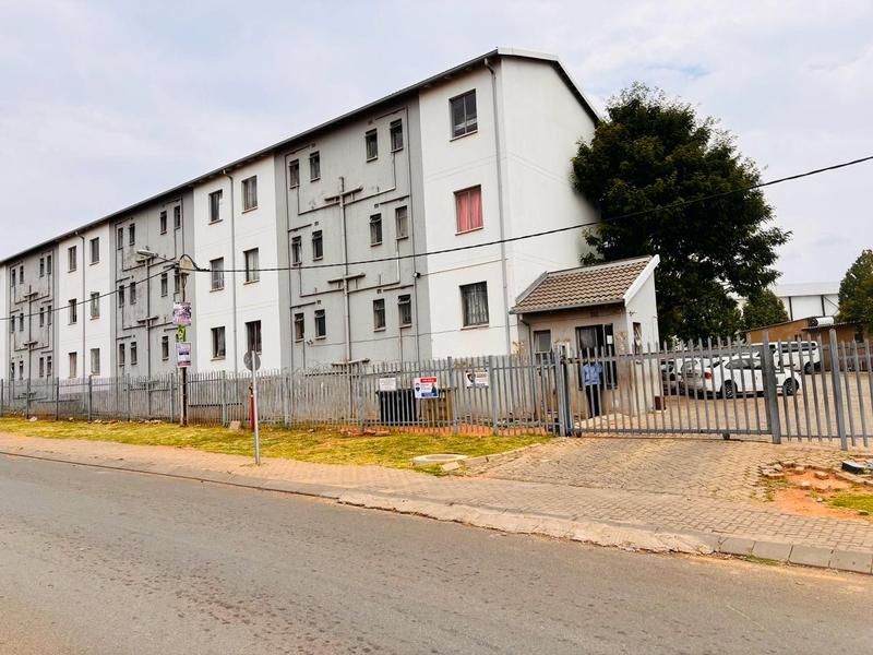 2 Bedroom Property for Sale in Fleurhof Gauteng