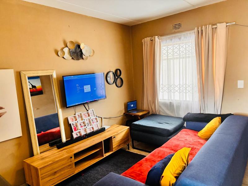 2 Bedroom Property for Sale in Fleurhof Gauteng