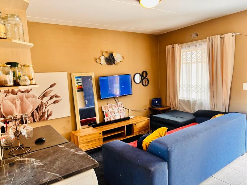2 Bedroom Property for Sale in Fleurhof Gauteng
