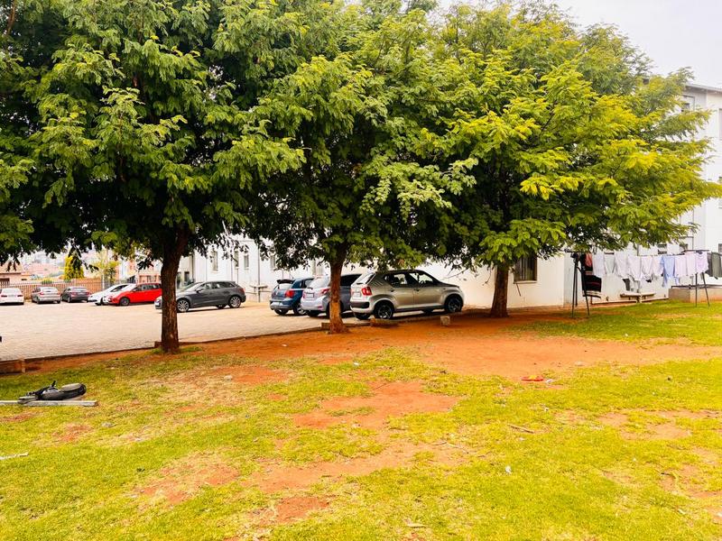 2 Bedroom Property for Sale in Fleurhof Gauteng