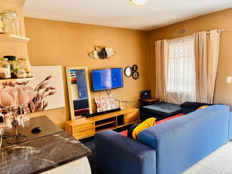 2 Bedroom Property for Sale in Fleurhof Gauteng