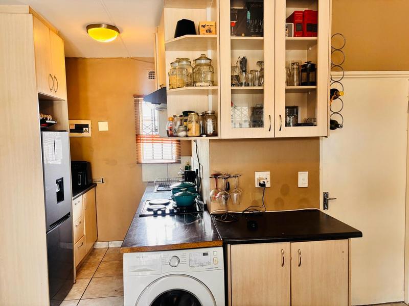 2 Bedroom Property for Sale in Fleurhof Gauteng