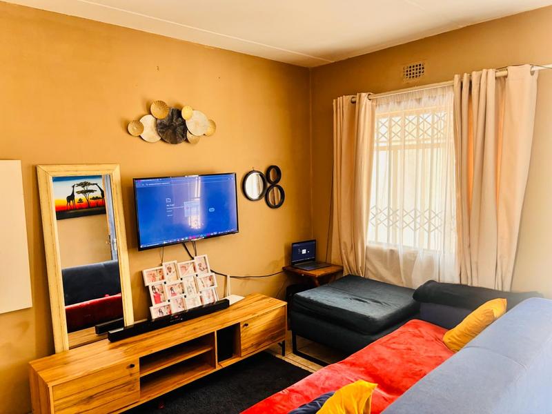 2 Bedroom Property for Sale in Fleurhof Gauteng