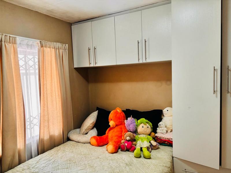 2 Bedroom Property for Sale in Fleurhof Gauteng