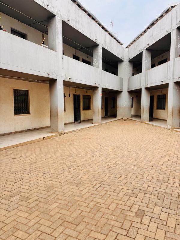 2 Bedroom Property for Sale in Fleurhof Gauteng