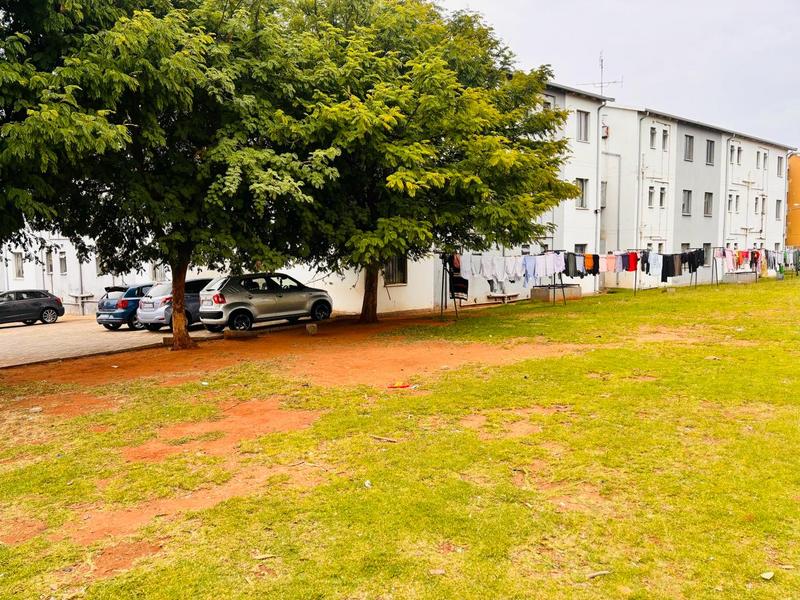 2 Bedroom Property for Sale in Fleurhof Gauteng