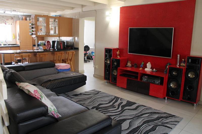 5 Bedroom Property for Sale in Eden Glen Gauteng