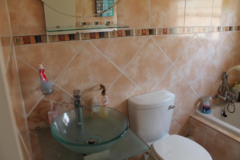 5 Bedroom Property for Sale in Eden Glen Gauteng