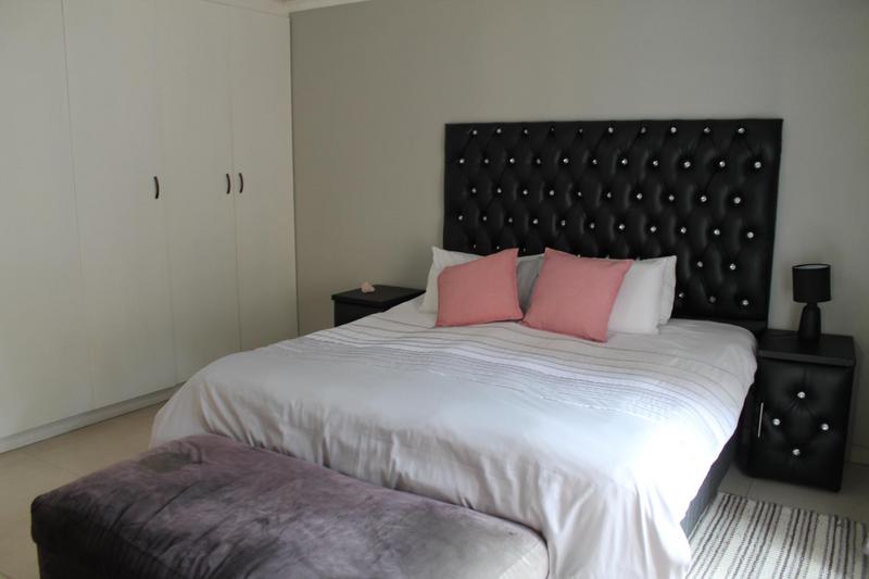 5 Bedroom Property for Sale in Eden Glen Gauteng