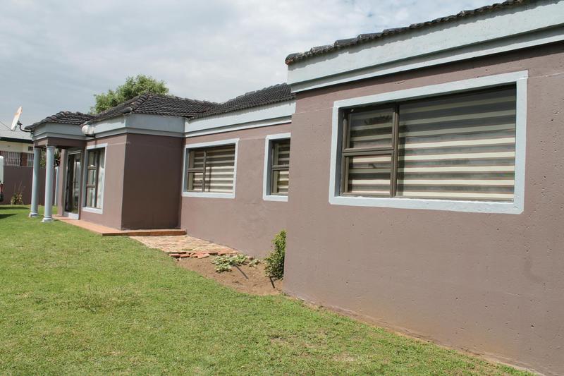 3 Bedroom Property for Sale in Edenvale Central Gauteng