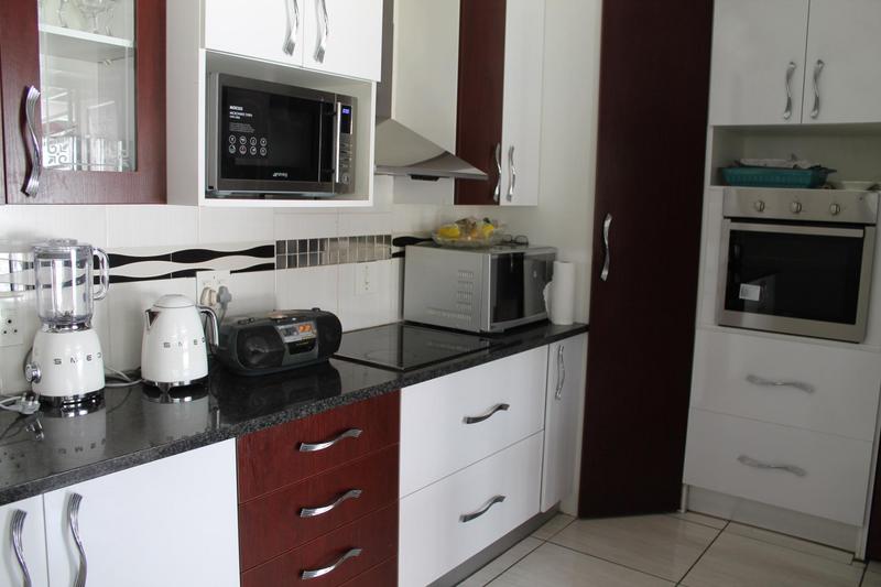 3 Bedroom Property for Sale in Edenvale Central Gauteng