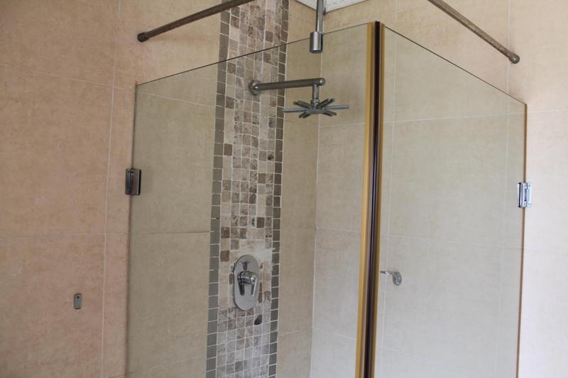 3 Bedroom Property for Sale in Edenvale Central Gauteng