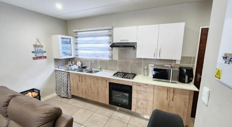 2 Bedroom Property for Sale in Albertsdal Gauteng