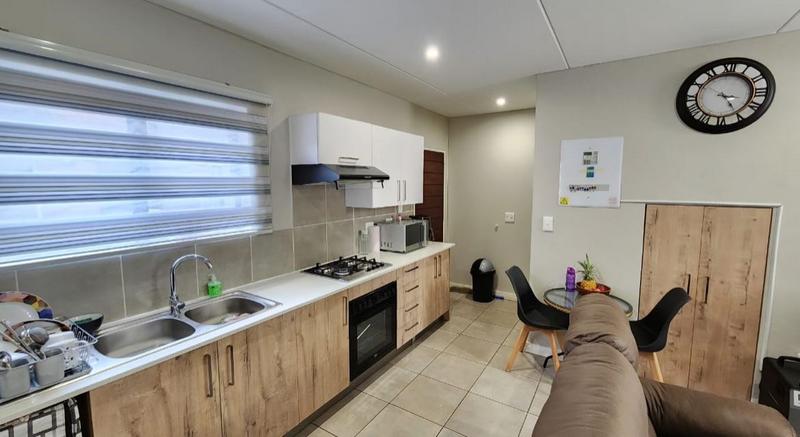 2 Bedroom Property for Sale in Albertsdal Gauteng