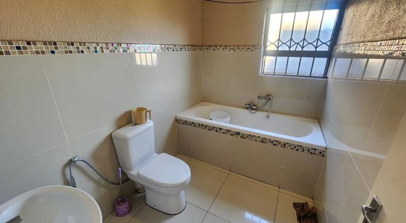 3 Bedroom Property for Sale in New Market Gauteng