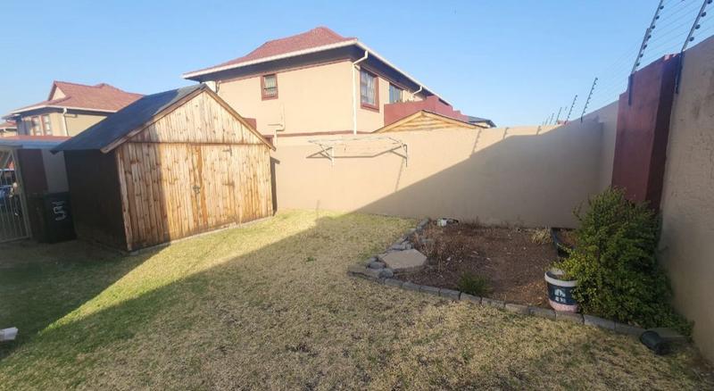 3 Bedroom Property for Sale in New Market Gauteng